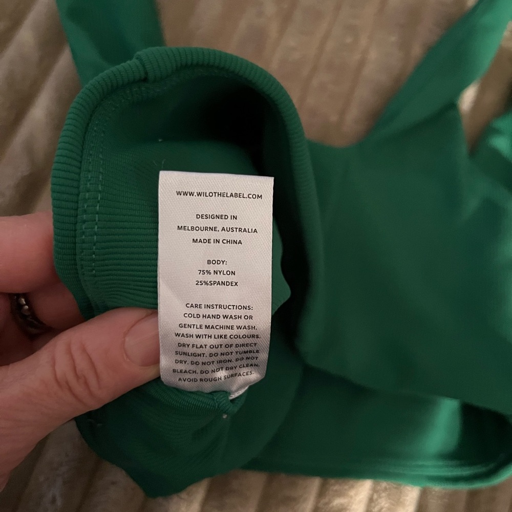 Wilo Green Ribbed padded sports bra - Picture 4 of 7